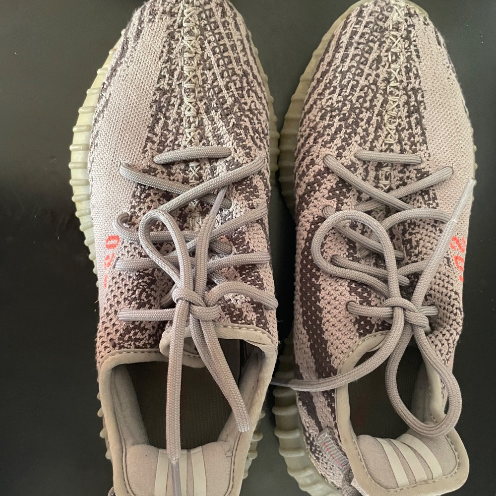 Yeezy - Picture 2 of 3
